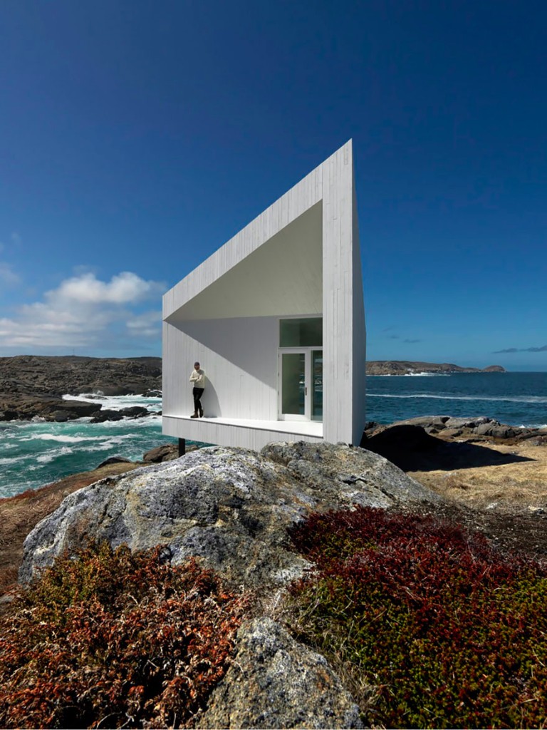 small-houses-saving-space-10__880